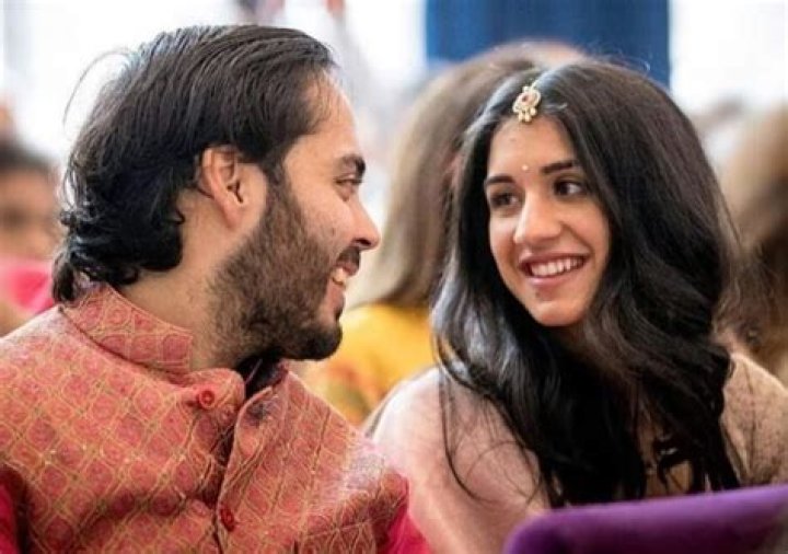 Discovering The Height Of Hania Amir: A Glimpse Into The Life Of A Star