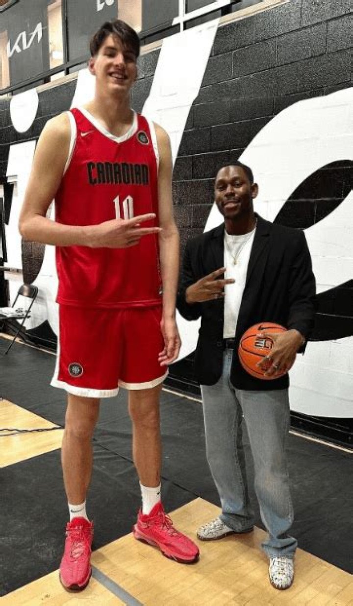 Unveiling The Height Of Davido: How Tall Is He In Feet?